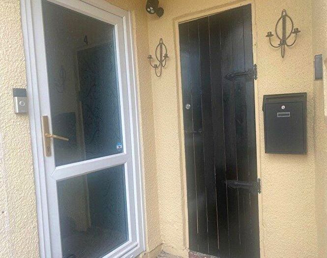 2 Bedroom Maisonette To Rent In Shanklin Road, Moredon, Swindon, Wiltshire, SN25