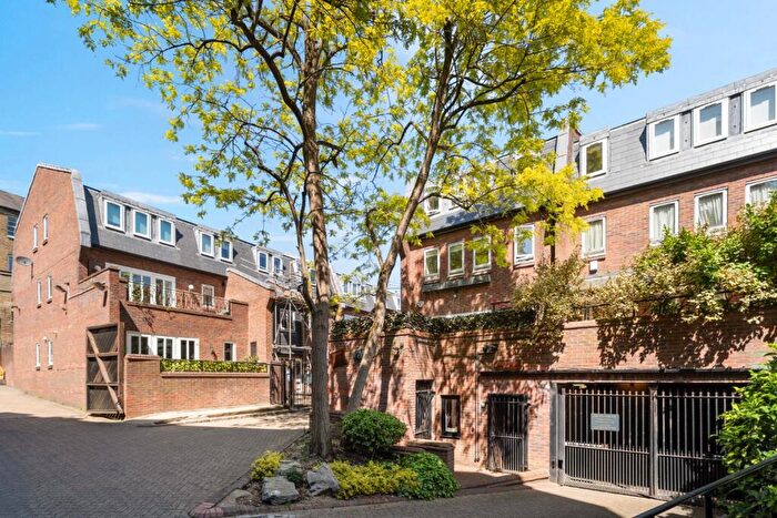 4 Bedroom Flat To Rent In Spencer Walk, Hampstead, London, NW3