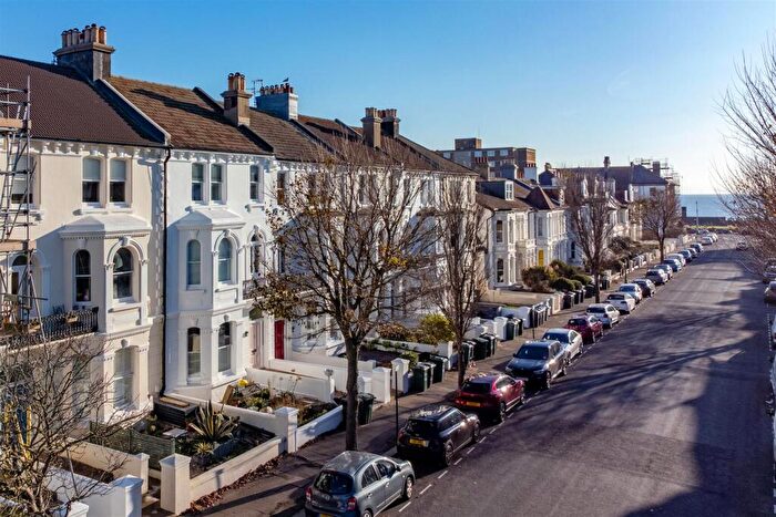 Apartment To Rent In Westbourne Villas, Hove, BN3