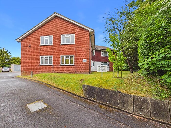 1 Bedroom Flat For Sale In Reddown Road, Coulsdon, CR5
