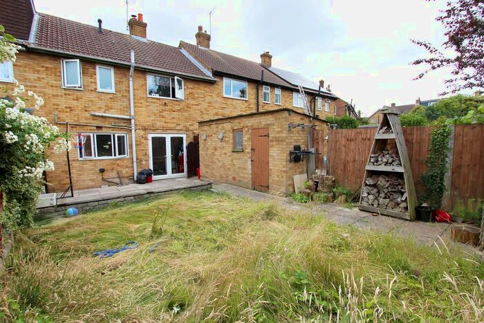 3 Bedroom Terraced House For Sale In Kirby Road, Dartford, Kent, DA2