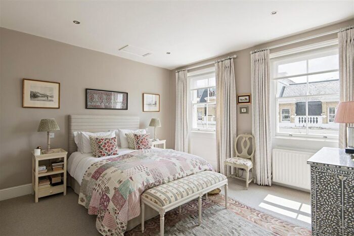 2 Bedroom Flat For Sale In Cornwall Gardens Court, South Kensington, SW7