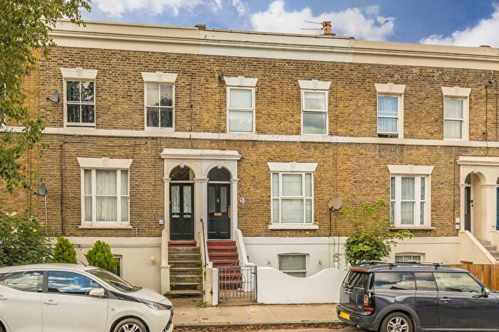 3 Bedroom Maisonette For Sale In Kings Grove, Peckham, SE15