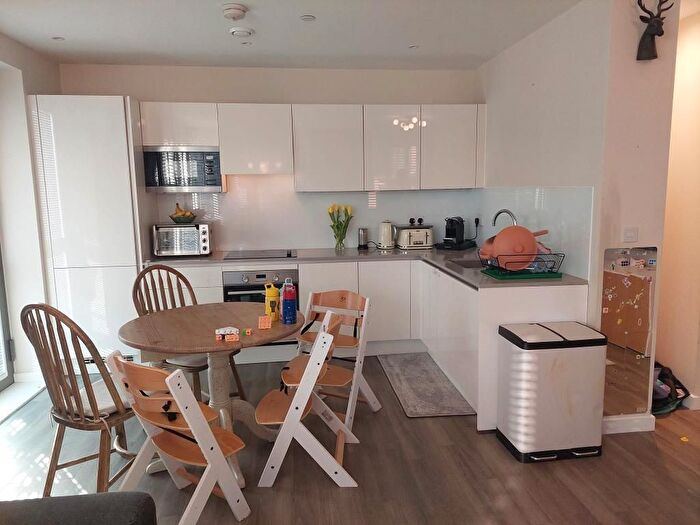 2 Bedroom Flat To Rent In Marathon House, Wembley, London, HA9