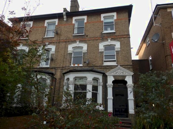 2 Bedroom Flat To Rent In Middle Lane, Crouch End, N8