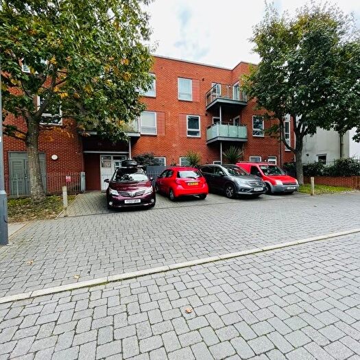 2 Bedroom Flat To Rent In Harrow, HA2