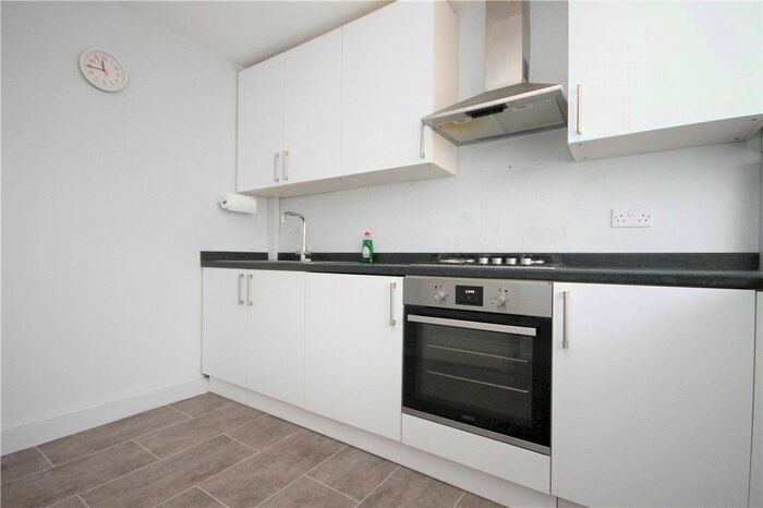 2 Bedroom Flat For Sale In Parchmore Road, Thornton Heath, CR7
