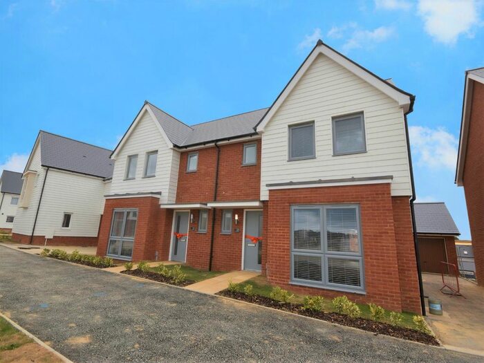 3 Bedroom Semi-Detached House To Rent In Foxglove Avenue, Bexhill-On-Sea, TN40