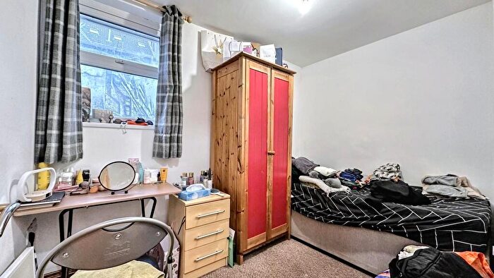 2 Bedroom Flat To Rent In Gloucester Road Avonmouth, Bristol, BS11