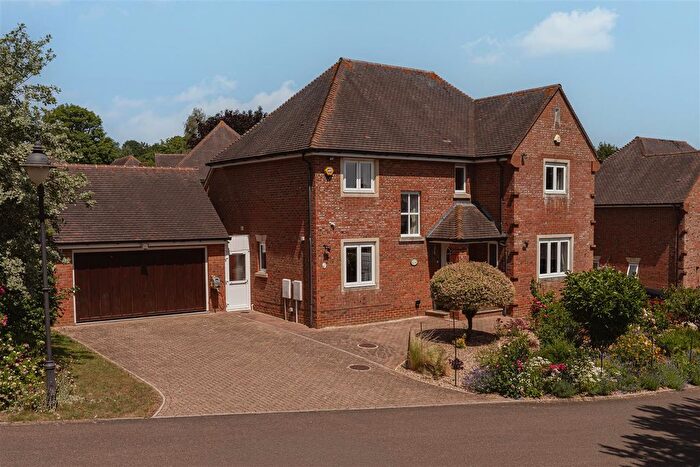 4 Bedroom Detached House For Sale In Highacre, Dorking, RH4