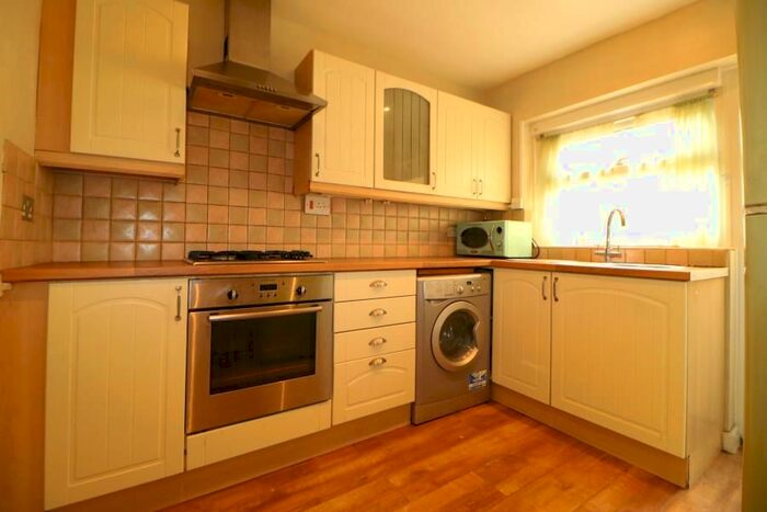 1 Bedroom Maisonette To Rent In Sweet Briar Grove, Edmonton, N9