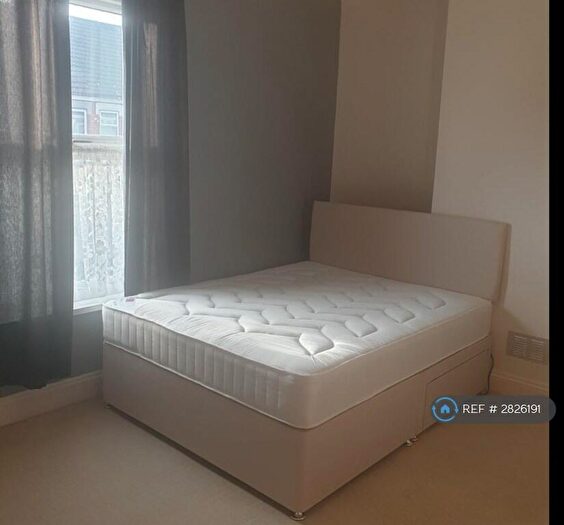 5 Bedroom End Of Terrace House To Rent In Sherburn St, Hull, HU9