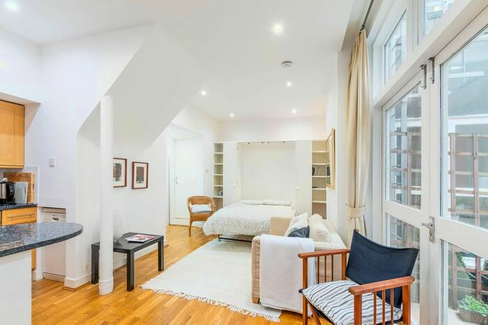 Studio To Rent In Queens Gate, South Kensington, London, SW7