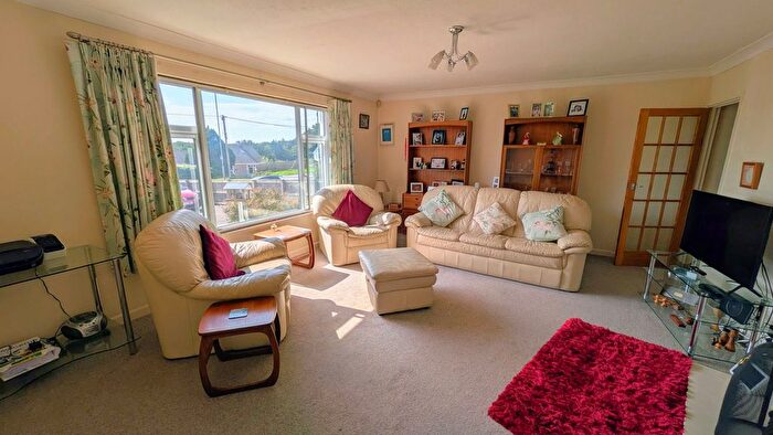 2 Bedroom Semi-Detached Bungalow For Sale In Rose-An-Grouse, Hayle, TR27