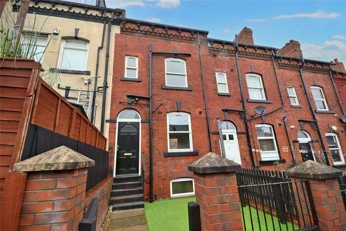 4 Bedroom Terraced House To Rent In Barton Terrace, Leeds, West Yorkshire, LS11