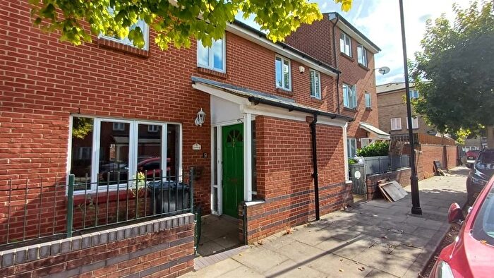 3 Bedroom Terraced House To Rent In Heather Road, London, E4