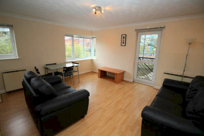 2 Bedroom Apartment To Rent In Vancouver Quay, Salford Quays, Salford, M50