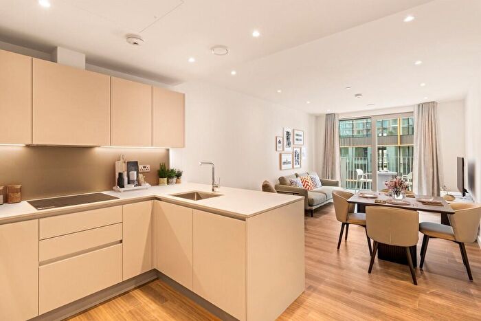 2 Bedroom Apartment To Rent In Nine Elms Lane, London, SW11