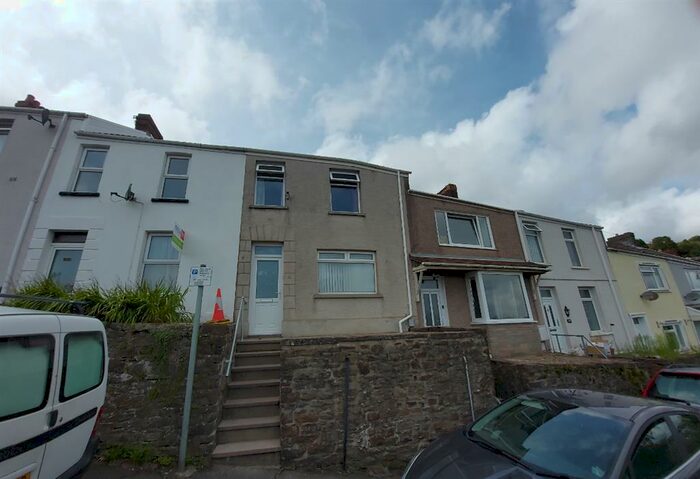 3 Bedroom House To Rent In Pleasant View Terrace, Swansea, SA1