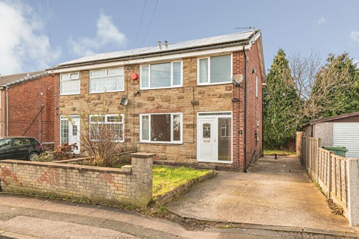 3 Bedroom Semi Detached House For Sale In Churchill Grove, Heckmondwike, WF16