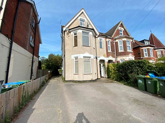 1 Bedroom Flat To Rent In Landguard Road, Southampton, SO15