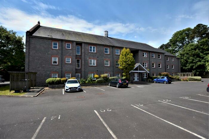 2 Bedroom Flat To Rent In Victoria Court, Ulverston, LA12