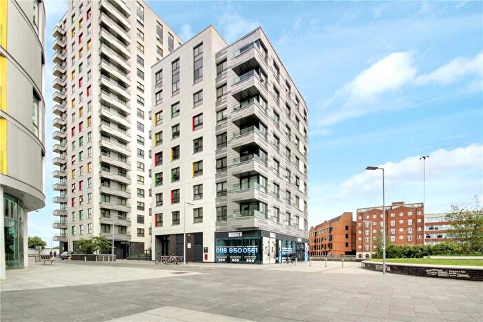 2 Bedroom Apartment To Rent In Hewitt, Alfred Street, Reading, Berkshire, RG1