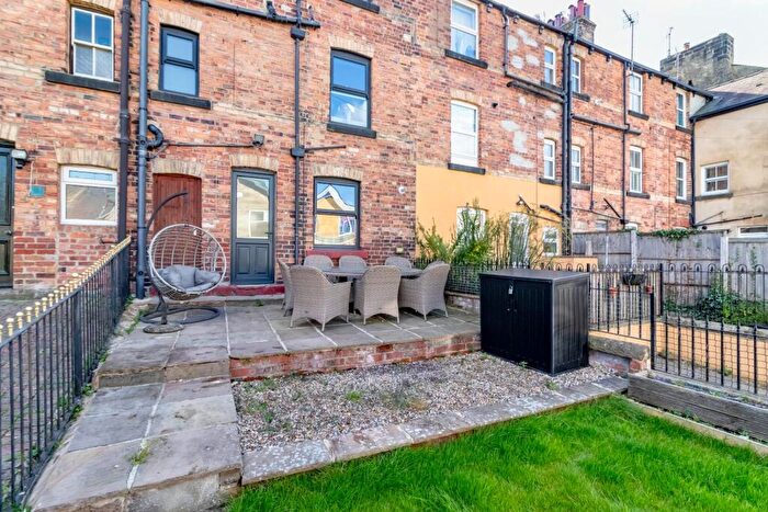 3 Bedroom House For Sale In Cheltenham Mount, Harrogate, HG1