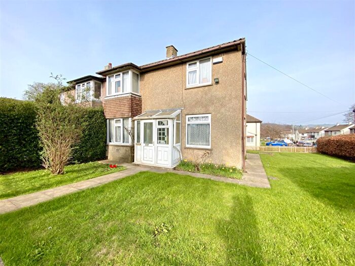 3 Bedroom Semi Detached House For Sale In Tolson Crescent, Huddersfield, HD5