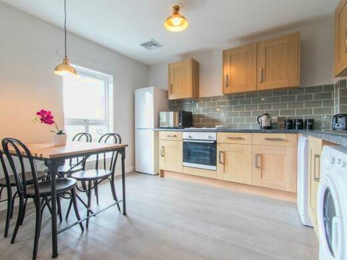 4 Bedroom Flat To Rent In Morrison Circus, Edinburgh, EH3