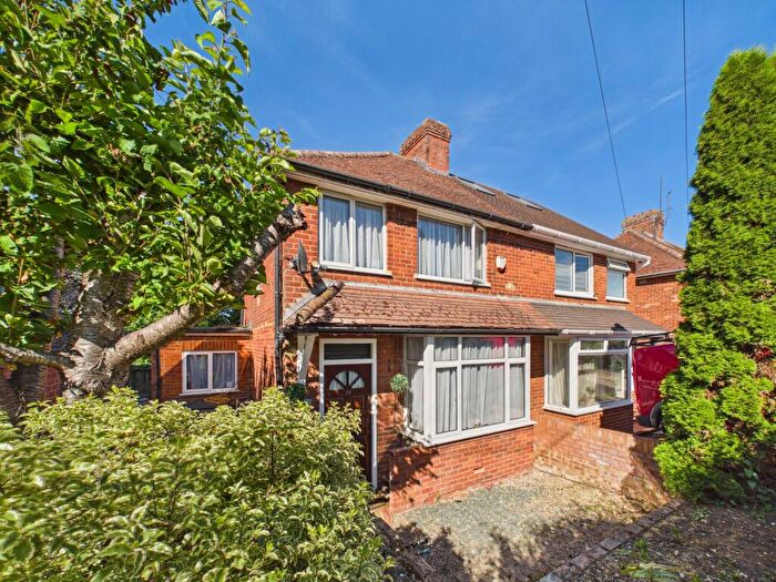 3 Bedroom Semi-Detached House For Sale In Grasmere Avenue, Tilehurst, RG30