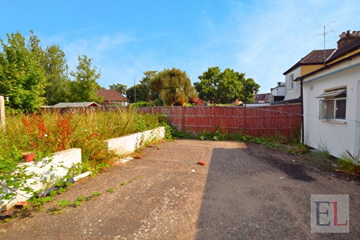 1 Bedroom Flat To Rent In Room, Byron Road, Wealdstone, Harrow, Greater London, HA3