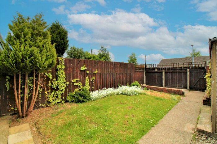 2 Bedroom Semi-Detached Bungalow For Sale In Wensleydale, Hull, HU7