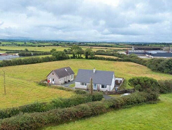6 Bedroom Detached House For Sale In Erw Deg, Lon Groes, Gaerwen, Anglesey, LL60