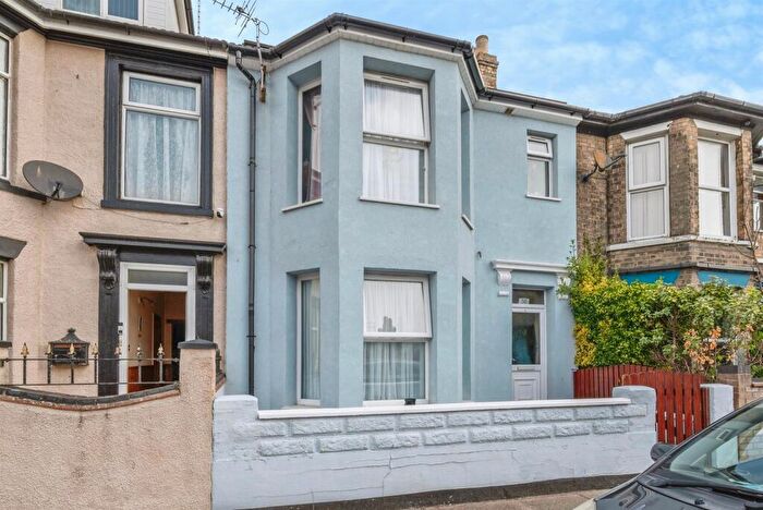 4 Bedroom House Boat For Sale In Crown Road, Great Yarmouth, NR30