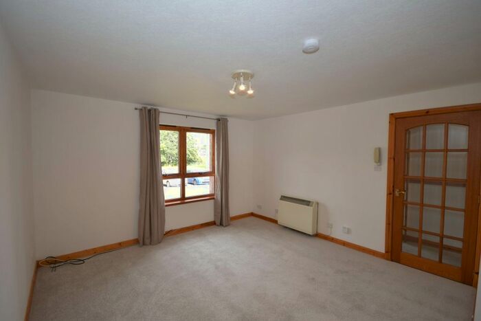 2 Bedroom Flat To Rent In Alltan Place, Inverness, IV2