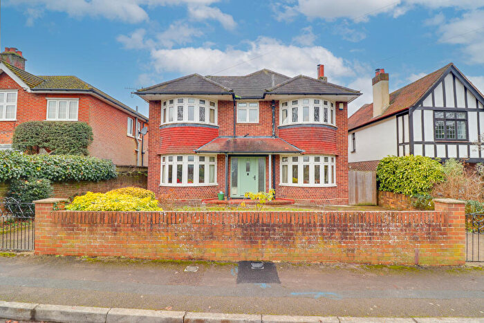 4 Bedroom Detached House For Sale In Oak Road, Woolston, SO19