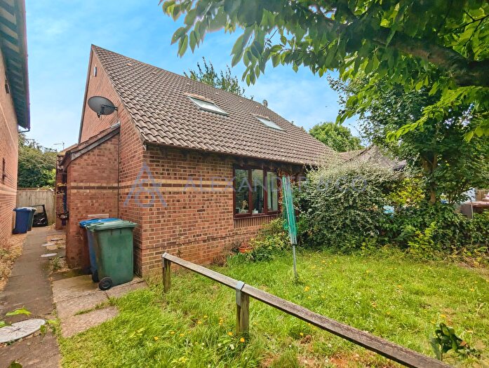 1 Bedroom End Of Terrace House To Rent In Willow Drive, Southwold, Bicester, OX26