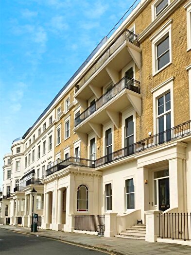 2 Bedroom Flat To Rent In Eastern Terrace, Brighton, East Sussex, BN2