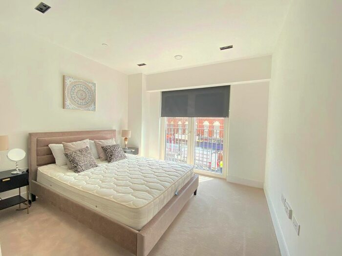 2 Bedroom Flat To Rent In Exchange Gardens, London, SW8