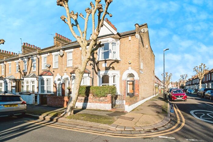 3 Bedroom End Of Terrace House For Sale In Clacton Road, East Ham, London, E6