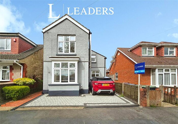 3 Bedroom Detached House For Sale In Grove Road, Gosport, Hampshire, PO12