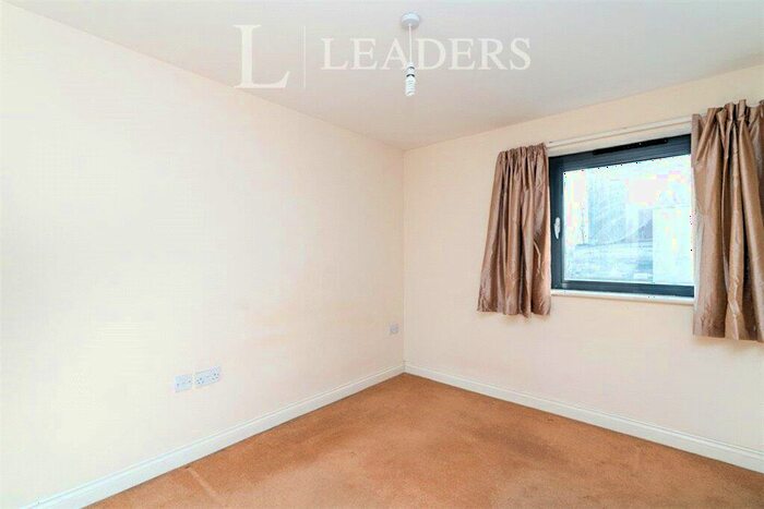 1 Bedroom Apartment For Sale In White Star Place, Southampton, Hampshire, SO14