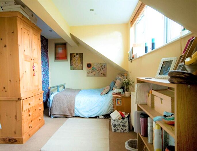 6 Bedroom Property To Rent In School Road, Sheffield, S10