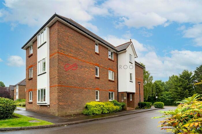 2 Bedroom Flat To Rent In Granville Place, Pinner, Middlesex, HA5