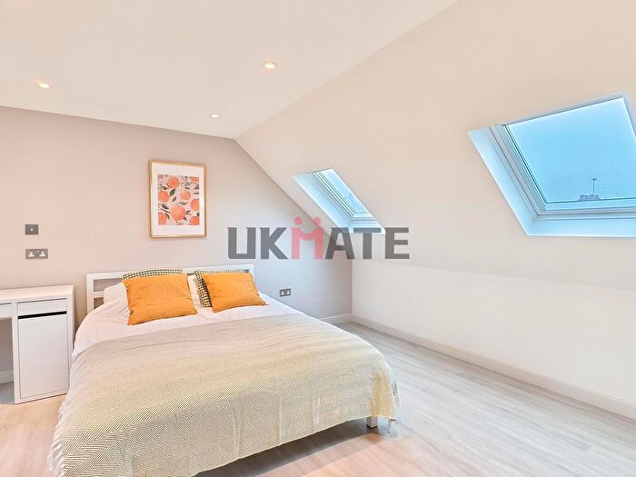 1 Bedroom Property To Rent In Bisson Road, London, E15