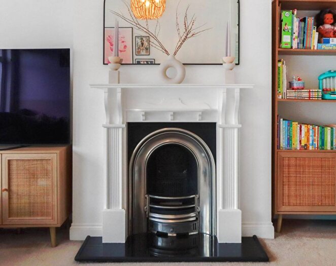 2 Bedroom Flat For Sale In Goldsmith Road, London, N11