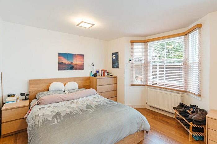 2 Bedroom Flat For Sale In St Peters Street, Angel, N1 - Photo 11