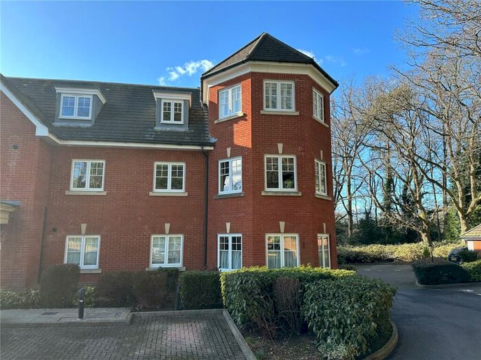 2 Bedroom Apartment To Rent In Crookham Road, Fleet, Hampshire, GU51