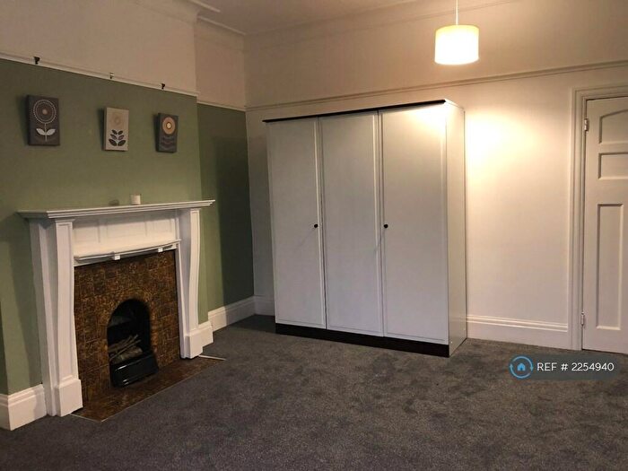 2 Bedroom Flat To Rent In Cranbrook Road, Bristol, BS6